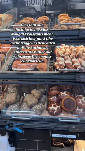 Leute, die sind jetzt scheinbar so im Hype, dass die nicht mehr schnell genug nachgeliefert werden🥲 #foryou #foryoupage #nussnougatcroissant #frühervogel #morgensnack #wurm 