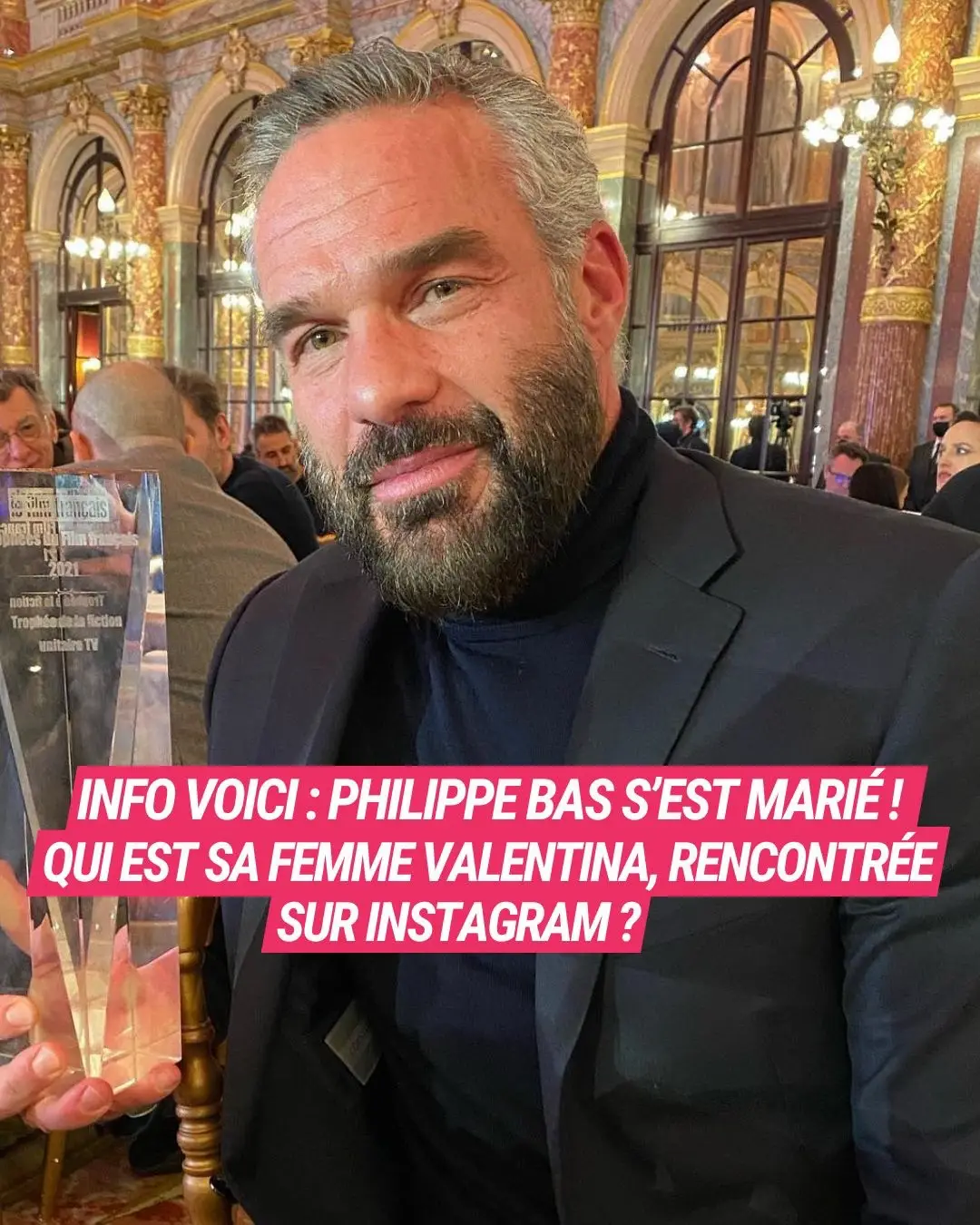 Coup de théâtre dans la vie de Philippe Bas : l’acteur de Profilage a dit “oui” à sa compagne Valentina ce 14 juin à Saint-Cloud, comme Voici est en mesure de le révéler. Un mariage surprise, célébré en petit comité, mais avec quelques visages bien connus parmi les invités… 👀✨ 💘 Leur histoire ? Un vrai conte 2.0. Les deux amoureux s’étaient croisés pour la première fois sur Instagram en 2013, mais ce n’est qu’en octobre 2024 que Philippe a repris contact. Huit mois plus tard, ils scellaient leur amour à la mairie, sous les yeux émus de leurs proches. 💬 “C’est la première fois que je marie un couple Instagram !” a même plaisanté l’élu dans son discours. Tous les détails et les photos exclusives sont à découvrir dans votre magazine Voici, en kiosque ce vendredi 20 juin 🗞️ et sur la Boutique Voici (Via le lien dans notre bio 🔗) #PhilippeBas #ExcluVOICI #MariageSurprise #ActuPeople #Célébrités #SaintCloud #Valentina #Profilage #LoveStory #Voici
