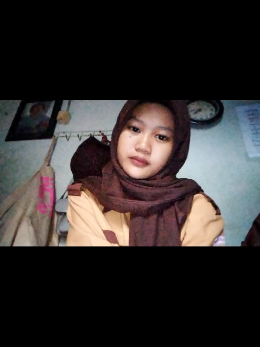 Day 13 of (NOT) one minute speaking challenge. [cry] I'm so SAD AND MADDD HUUUHHHHHH like... tf... but yea. ok. it's not like I can change anything. #challenge #improveenglish #speakingenglish #talkenglish #publicspeaking #fyp 
