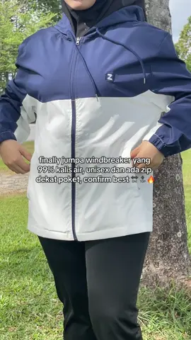 Lepasni tak payah pening fikir nak pakai baju apa pergi joging atau hiking🤭🤭 #mensoutfit #mensoutfitideas #fypage #fyp #outfitlelaki #casualstyle #jaketsukan #windbreaker #jaketsukan #windbreakersukan 