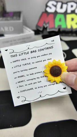 ❤️‍🔥❤️‍🔥How cute is this little gift!!! I love how they define those cute mascots!!! 😊🐢👼💗⭐️🌻✨ #cutegift #mascots #pocketgift #littlebagoffriendship #friendship #giftidea #tiktokmademebuyit #spotlight #dealdrops #paydaysale 