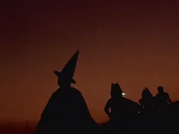 It’s almost that time 🎃 #summerween #spookyseason #halloween #halloweentok #spooky #halloweeniscoming #vintagehalloween #octobermood #october #falltok #nostalgia 