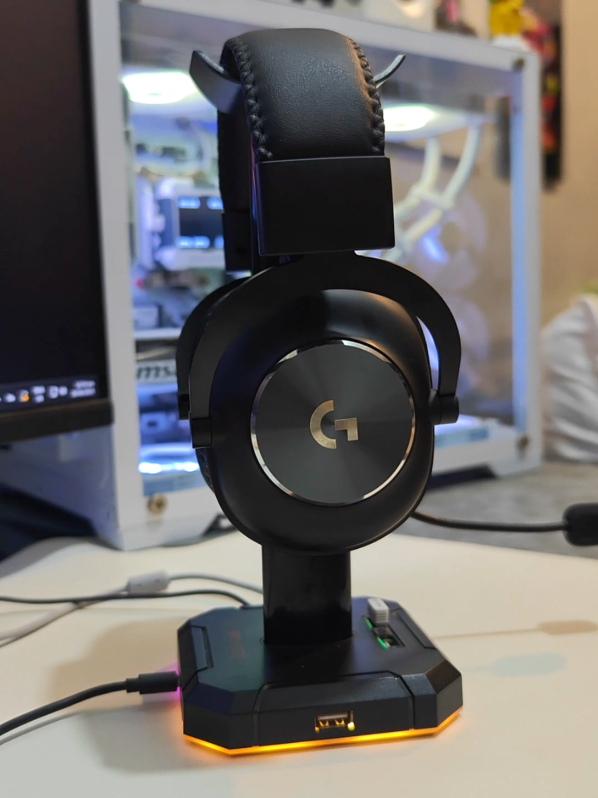 Budget Mid-Range Beast? Logitech G Pro X SE! If hanap mo budget friendly but pro level ang mic ng headset! this is it! Perfect for gamers, streamers and meetings. Sulit promise! 👌 #fyp #logitech #streamergear #budgetgaming #TikTokTech #midrangeheadset #logitechgpro #trending  #pcsetup #gaminggear  #streamsetup #gamingessentials #headsetmic 
