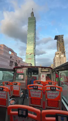 Gabut dikit keliling Taipei city menikmati sore hari