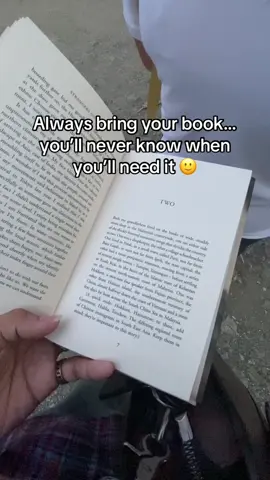 You’ll never know kung kailan ka mai-stuck sa pila na parang forever. at least productive ka habang naghihintay.📚 #books #BookTok #bookworm #bookcommunity #fyp 