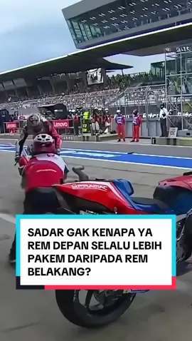 Jadi lebih baik ngerem pake rem depan atau belakang nih, Bor!🛵 --------------- Adira Finance berizin dan diawasi oleh Otoritas Jasa Keuangan #MomotoranAsikTerus #MomotorID #AdiraFinance