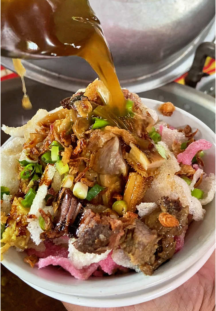 Ah!...... 🤤 #panusupan #cilongok #banyumas #srotosokaraja #sotosokaraja #kulinercilongok #fyp #fypシ #fypシ゚viral #fypage #fyppppppppppppppppppppppp #kulinerpurwokerto #sotosokarajalagienak 