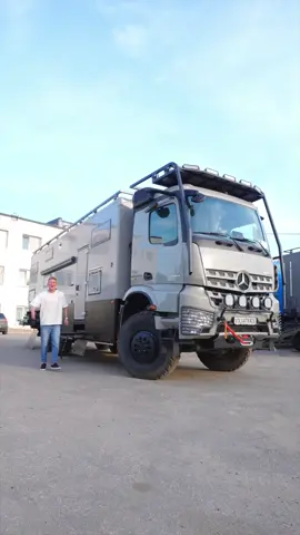 Полный привод и полный комфорт - автодом Mercedes-Benz Arocs 6х6 Уже посмотрели обзор на данный проект?