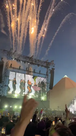 DUA LIPA Live at Glastonbury #dualipa @Dua Lipa 