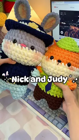 Skinship cỡ đó mà kêu là đồng nghiệp 🙄  #zootopia #crochet #moclen #handmade #xuhuong #crochetersoftiktok #kawaii 