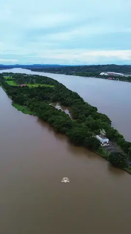 📌 Pulau Kumala, Tenggarong, Kalimantan Timur, Indonesia #kumala  #pulau  #tenggarong  #mahakam 