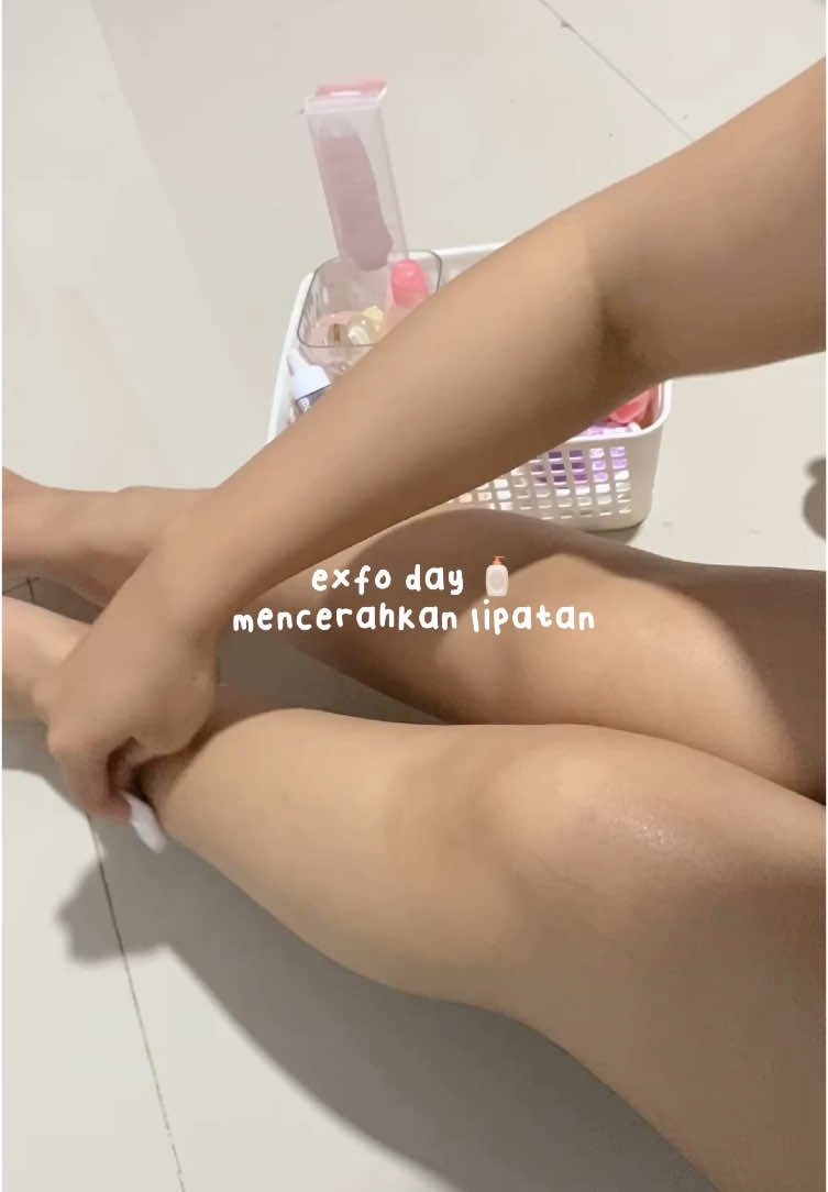 hari ini aku up 2 video gusy 🙆🏻‍♀️ anw ini aku exfo pake peeling serumnya g2g ⭐️ #bodycare #bodycareroutine #bodypositivity #SelfCare #selflove #BeautyTok #fyp #foryoupage #zyxcba #beranda 