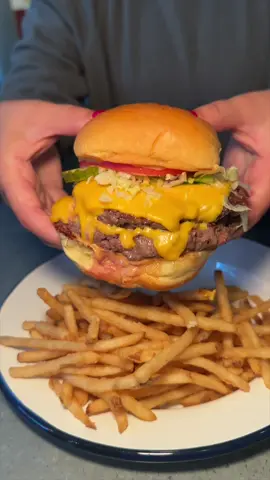 ALL-NEW delicious SMASH BURGERS at Blue Ribbon Fried Chicken in NYC!! 🍗🍔🔥🤤 So good! Love this spot! #DEVOURPOWER #fyp #foryou #foodtiktok #foodies #foodblog #smashburger #blueribbonfriedchicken #friedchicken #nyc #nycfood #newyorkcityfood #brfc #comfortfood #delicious 