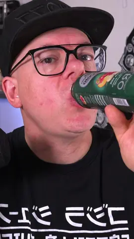 Facciamo un test alcolico con l'etilometro dopo aver bevuto un Succo di Frutta speciale e vediamo se rispetto i limiti di alcol nel sangue per il nuovo codice della strada #alcol #testing #etilometro #asmr #curiosità 