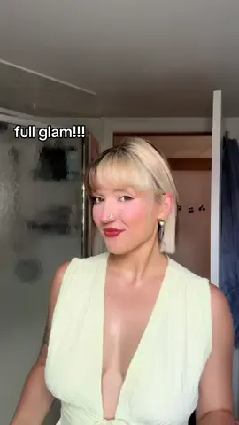 Breaking news!!! Local Midwest MILF tries to remember how to do a full glam…. On family picture day 😱 will she succeed? Or will family photos via disaster? Stay tuned. #grwmmakeup #firsttimemom #momootd 