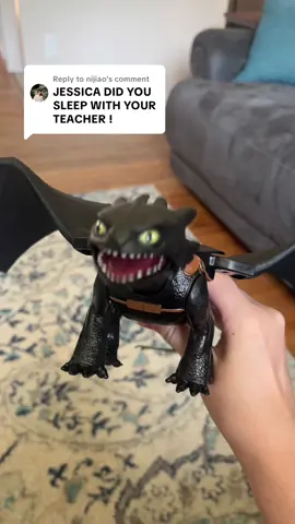 Replying to @nijiao this one took a minute LOL worth it. Buy toothless from the link in my bio!! #howtotrainyourdragon #httyd #toothless #jessica 