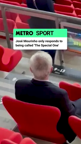 Classic José 🤣 Fenerbahçe manager José Mourinho was spotted in the stands and the only name he responded to from the fans was his nickname ‘The Special One’.   🎥 / @Vincenzo  #josemourinho #jose #mourinho #thespecialone #specialone #iamjosemourinho #josemourinhomemes #fenerbahçe #footballfans #footballfunny #funnyfootball #football #footballtiktok #footballnews #metro #metrosport #metrosportuk 