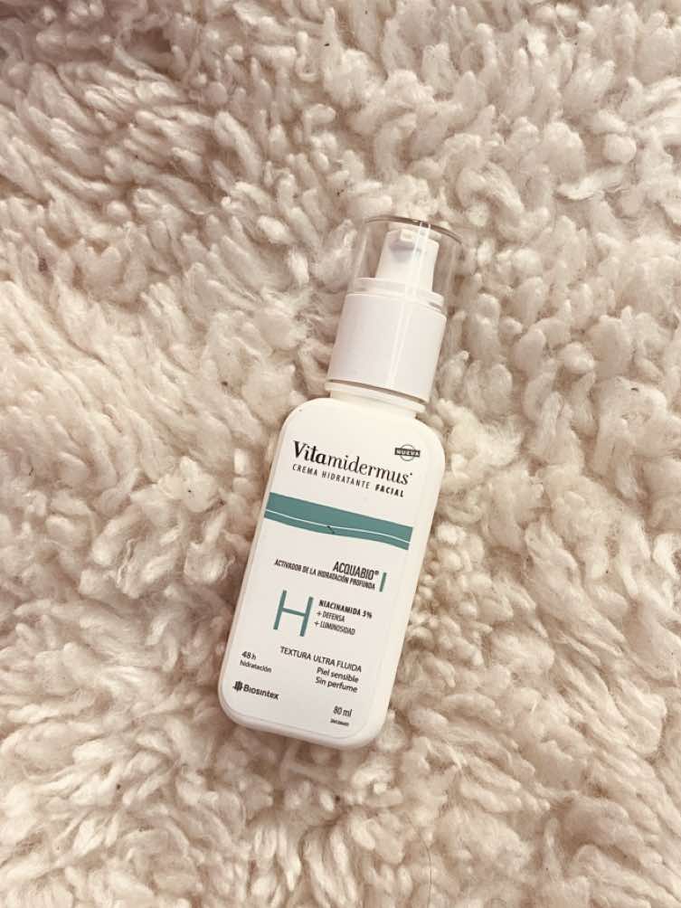 Vitamidermus la mejor crema hidratante!😍✨ Que estas esperando para tener la tuya? #paratiiiiiiiiiiiiiiiiiiiiiiiiiiiiiii #viral #fyp #cremahidratante #midermuscremas #vitamidermu #skincare #belleza #girlssupportgirls #girls #makeup #skincaretips 