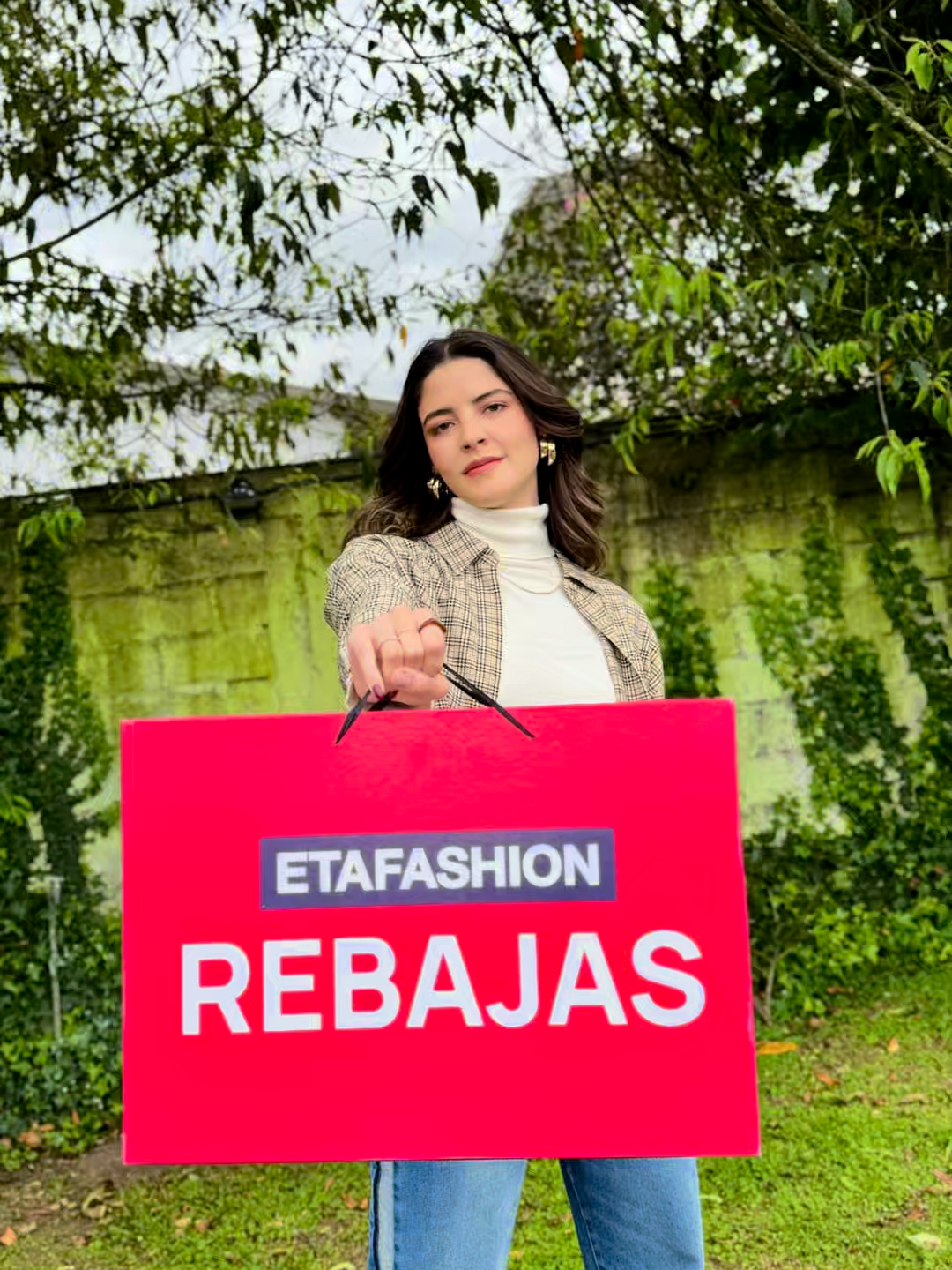 Cuando las REBAJAS de ETAFASHION son demasiado buenas para dejarlas pasar... ¡No te las pierdas! 🛍️🔥