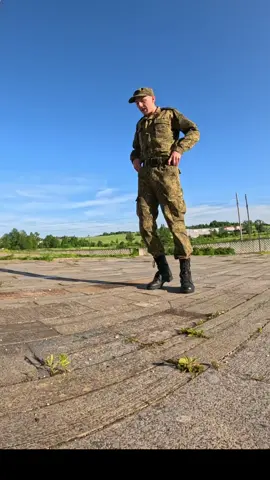 если это залетит - придумайте мне подпись на могuлкy смешную... шучу Слава России!🇷🇺 #рек #fyp #boots 