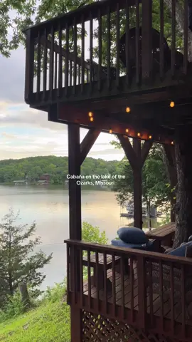 El lago de la serie de netflix “Ozark” thanks @airbnb  #cabin #missouri #lakeoftheozarks #lake #airbnb #paddleboard #netflix #Ozark