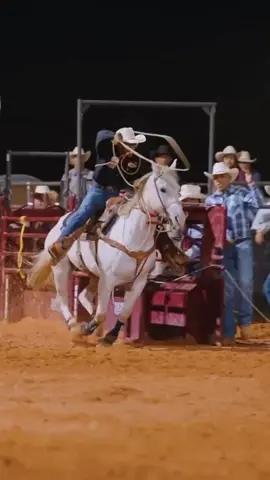 Rei do laço!!  #rodeio #prova #laço #gado #cavalo #horse #viralditiktok #video #fyp 