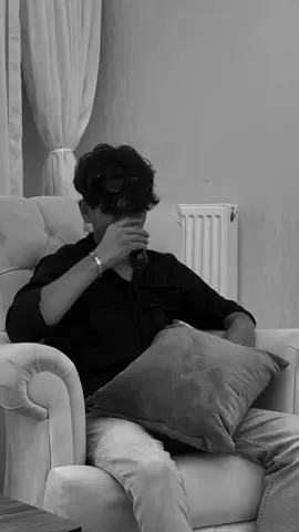 وانا عايفني القطار..🖤
