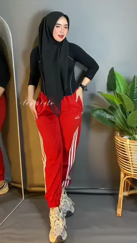 Bisa cod seluruh Indonesia #celanajogger #celanajoggerolahraga #celanajoggerpants #joggerolahraga #joggerolahragawanita #celanajoggerolahragalisbawah 