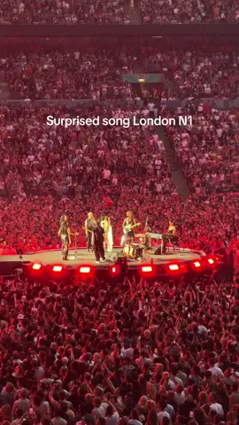 Surprised song London N1  #radicaloptimismtour #dualipa #hotterthanhell 