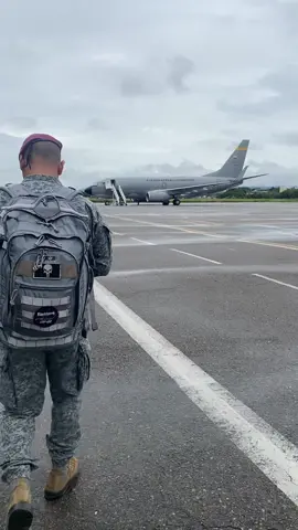 ASÍ EMPEZÓ MI VIDA 🩶🙏🫡 #fuerzaaereacolombiana🇨🇴🦅 #fuerzaaereacolombiana💙🇨🇴 #fuerzaaerea #aeroespacial #colombia #colombiana🇨🇴 #aeroespacial🇨🇴 #vira #militar 