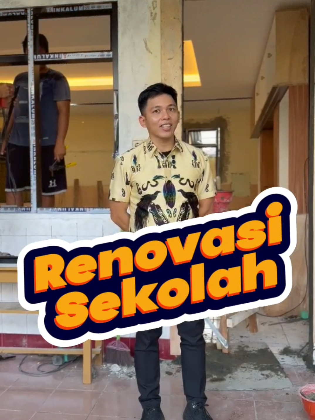 Masih dgn Renovasi Interior Sekolah, kali ini Kampung Arsitek mengerjakan project #sdsustermanado St.Theresia, dgn mengubah keseluruhan interior kelasnya menjadi SmartClass fullfurnice, ikutin Keseruan kami ya.. #renovasiinteriorsekolah #bangunsekolah #sdsustermanado🇲🇨 #renovasiinterior #manado #kontraktor #arsitek #kampungarsitek #arsitekindonesia 
