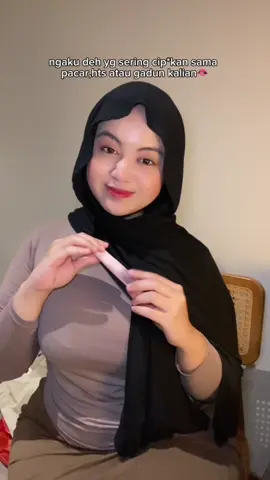segerrrrr fresssh di muluttttt ada rasa peach yang bikin lo makin ga insecure ngomong sama orang. ga takut mulut bau lambung🤮  co keranjang kuning ya!@HOBEBAR-ID  #napassegar #mouthspray #HidupSegar #hobebar 