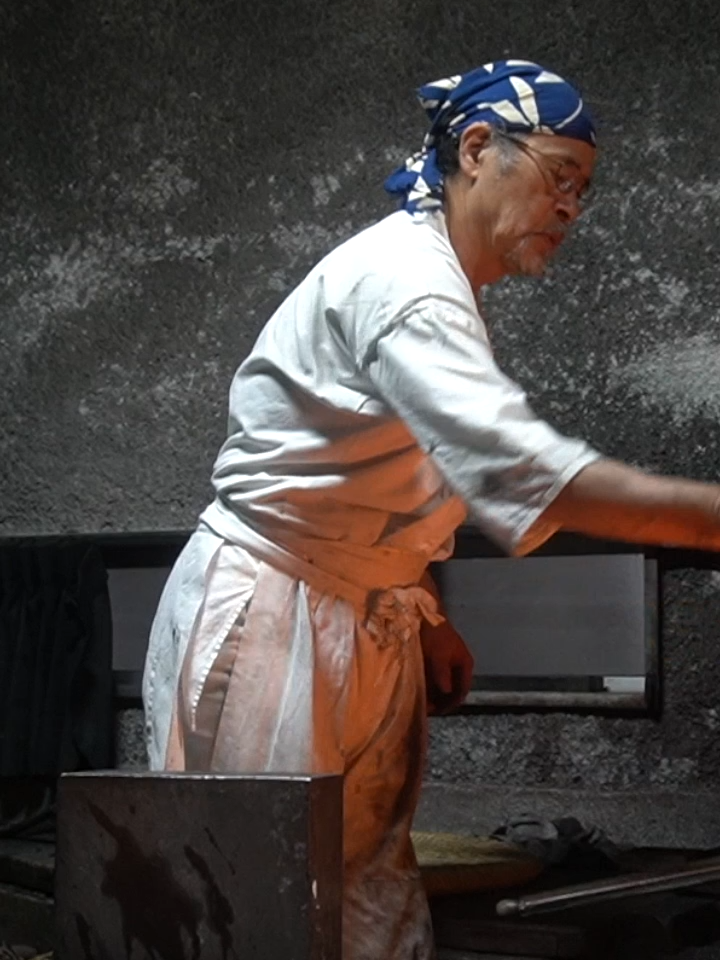 -PART 2- How Japanese samurai swords were made. The top-secret story of a sword smith #kyoto #crafts #asmr #satisfying #art #process #fire #craftsmanship