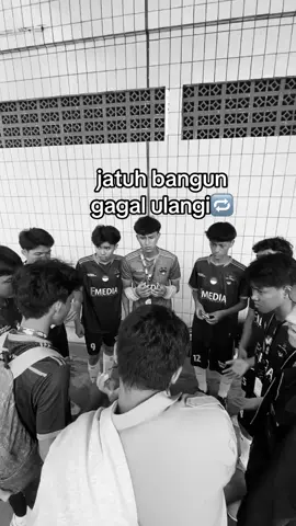 bangkit#fyp #futsalindonesia #xyzbca #futsalfadilah #fypdongggggggg #futsal 