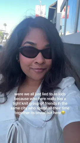 istg friends and how I met your mother completely raised my “what my life with friends in my twenties will look like” standards to the next level and now as a 27 y/o i am like WHAT WAS THAT, WHERE IS THAT, I WANT THAT 😭 #friends #midtwenties #life #losangeles #fyp 