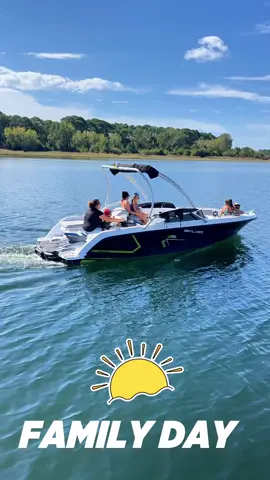 The sun ☀️ the boat the family  What else? 😃 #jetski #video #fyp #boat #boating #sun #goodday 