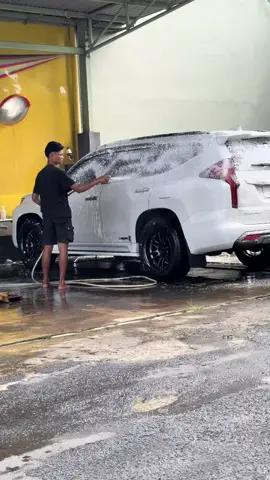 Ampun soundnya,siapa mau d angkut🤣#dieselcinematic #pajerodakar #modifikasipajerosport 