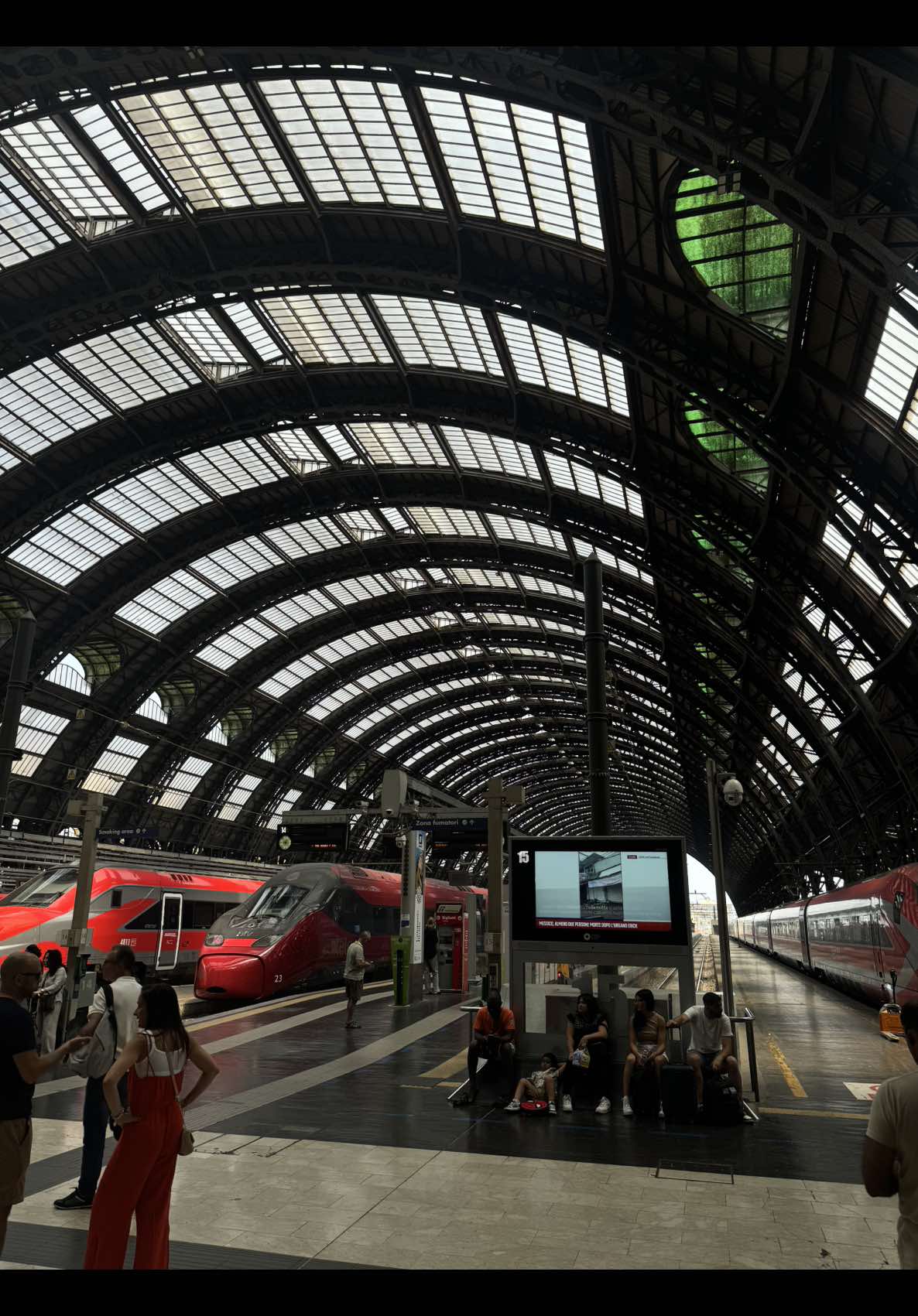 the answer is no 🇮🇹 #milan #italy #travel #Lifestyle #easyjet #fy #fyp #foryoupage #wine 