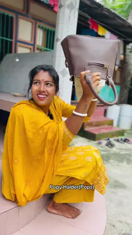 বৌদির কাছে টাকা নাই 😁😂 #barshapops #bdtiktokofficial #comedy #funnyvideos 