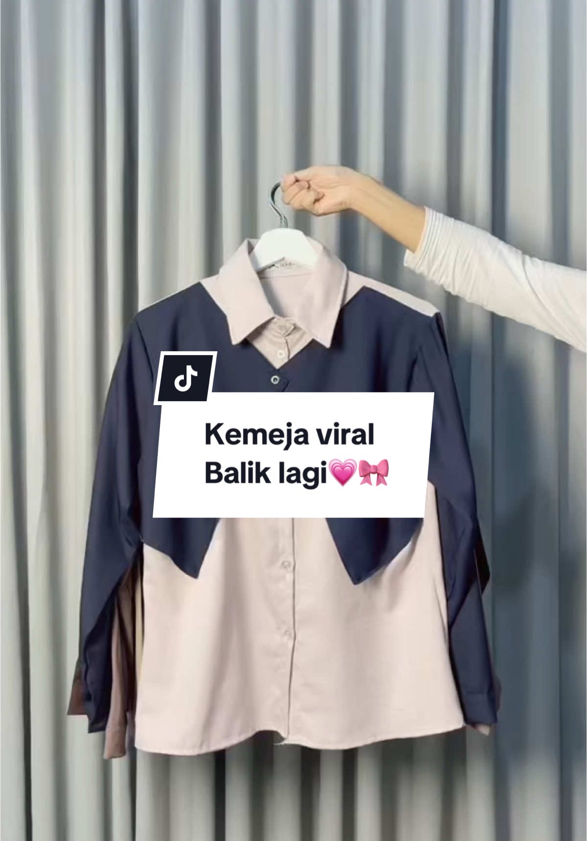 Kak mau kemeja yg bisa di pakai ke segala acara dong!! Nih mimin recomend kemeja yg bisa di pake ke acara formal dan casual langsung cek keranjang kuning‼️🥰😍🛍️
