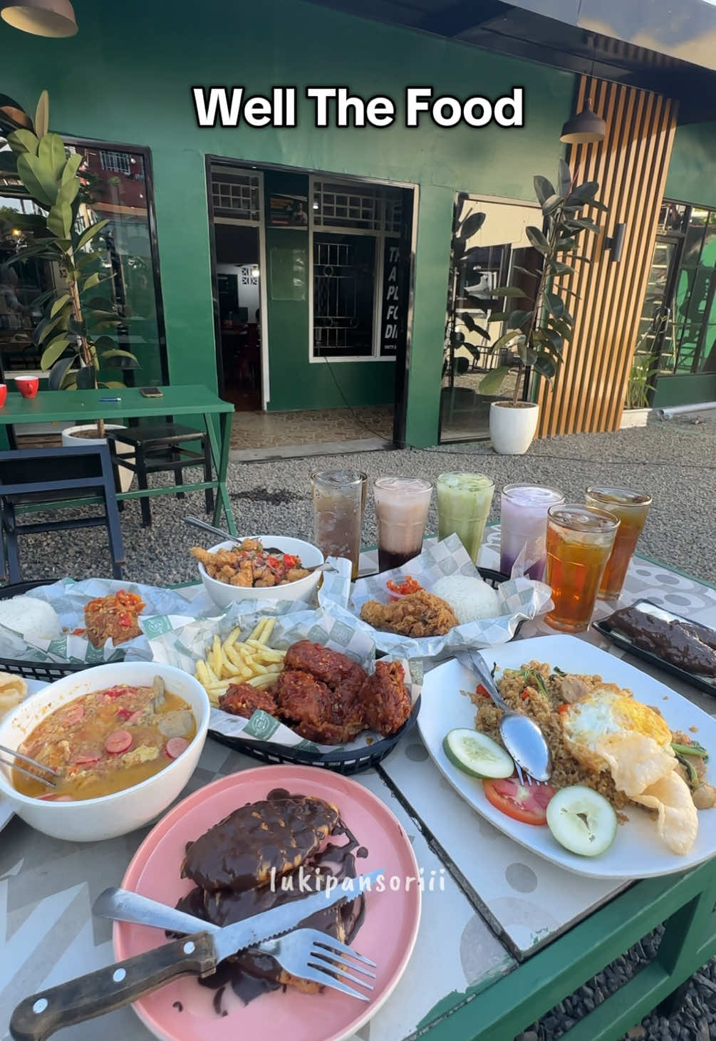 Kedai Well the food kini tampil dengan suasana baru dan lebih estetik, cocok untuk tempat nongki ataupun nugas bareng temen, makanannya juga murah-murah dan enak guys. 📍 Well The Food, Jl. Rafflesia (Nusa Indah) Kota Bengkulu #wellthefood #wellthefoodbengkulu #kulinerbengkulu #jajananbengkulu #tempatnongkibengkulu #nongkibengkulu #cafebengkulu #cafeestetikbengkulu #restobengkulu #kedaiestetikbengkulu #makananmurahbengkulu 