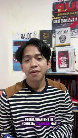 Ditengah kesibukan negara menulis ulang naskah sejarah Indonesia, kita mesti lebih dulu mengetahui seperti apa sejarah bangsa ini sebetulnya. Melalui buku kronik otoritarianisme Indonesia yang di tulis oleh Zainal Arifin dan Muhidin M Dahlan lalu di terbitkan oleh Mojok adalah salah satu alternatif untuk mengetahui sejarah bangsa ini. Sebab, buku ini membahas sangat lugas dinamika politik Indonesia mulai dari pemerintahan orde lama, orde baru hingga reformasi, buku ini dilengkapi dengan bukti sah dari berbagai kliping berita dari jurnalis, koran dan majalah tua. Buku ini sangat penting untuk kita baca, sehingga jika naskah sejarah Indonesia versi pemerintah terbit, kita bisa tau sejarah mana yang tidak ditulis oleh pemerintah. #bungmisbah #fyp 