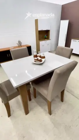 🍽️✨ Seu lar ainda mais aconchegante e elegante! O Conjunto de Mesa Miami com 4 Cadeiras Trieste é perfeito pra sua sala de jantar. Com design moderno, tons neutros (Cedro, Off White e Areia) e tamanho ideal (1,20m) pra deixar seu espaço mais sofisticado e acolhedor. 🤍 👉 Comenta “quero” para receber o link!  #mesadejantar #decoracaodeinteriores #moveisplanejados #decoracaomoderna #meularminhavida