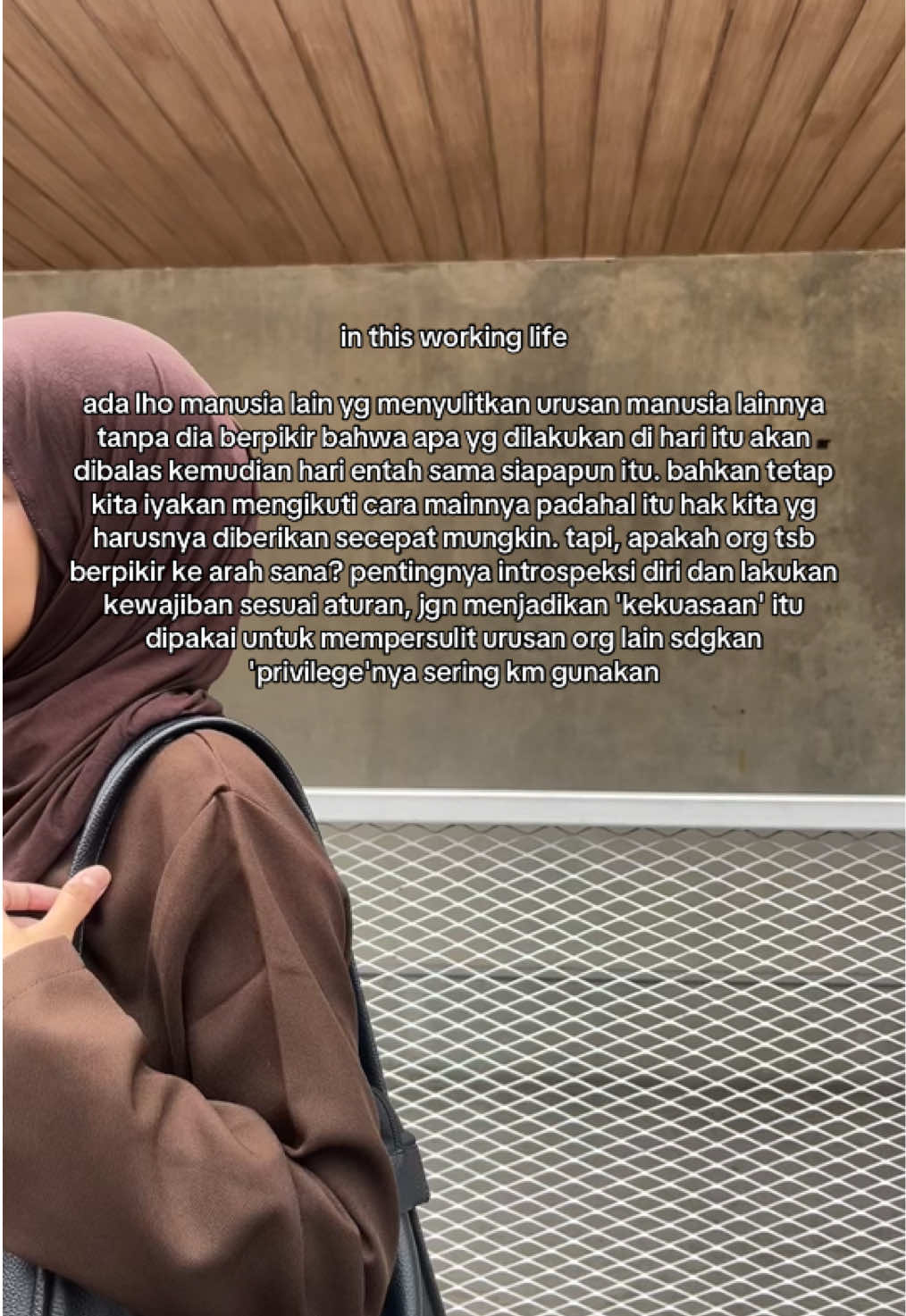 jangan kek gitu ah, terlalu toxic untuk orang lain👋🏻