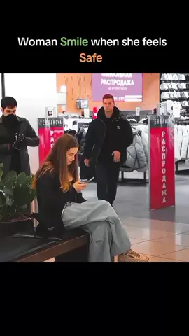 Her smile made my day 🥹🫂🌺 ... #emotional #scene #hopecore #ghost #edit  #socialexperiment #viral #fypppppppppppppp #viraltiktok #viralvideos #foryou #fypage #respect #foryoupage #core 