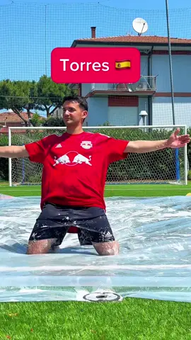 He literally slide tackle a woman 🥶💀 #skillscrewhd #football #calcio #Soccer #kneeslide 
