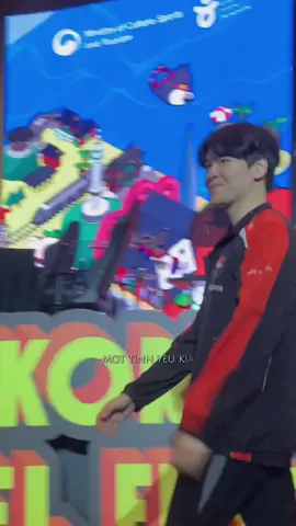 Nhạc này anh Thà walk mới đúng nè BTC ơi 🤜🏻🤛🏻 #kingen #nongshim #lck #fyp 