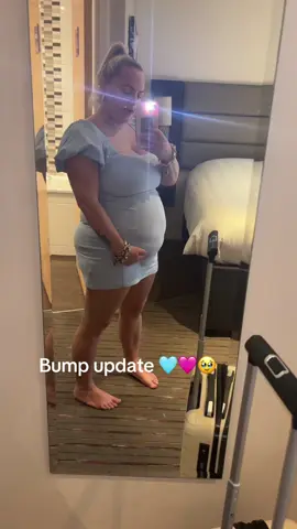 Bump update 16 weeks 🩷🩵🥹 so loved already baby 🤍#ivfjourney #lovethem #babybump #ivfsuccess #ivfbaby #decemberbaby #husbandandwife #daughter 