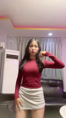 ဘေးကနေမျက်နှာဝိုင်းပြောင်🤣🤣