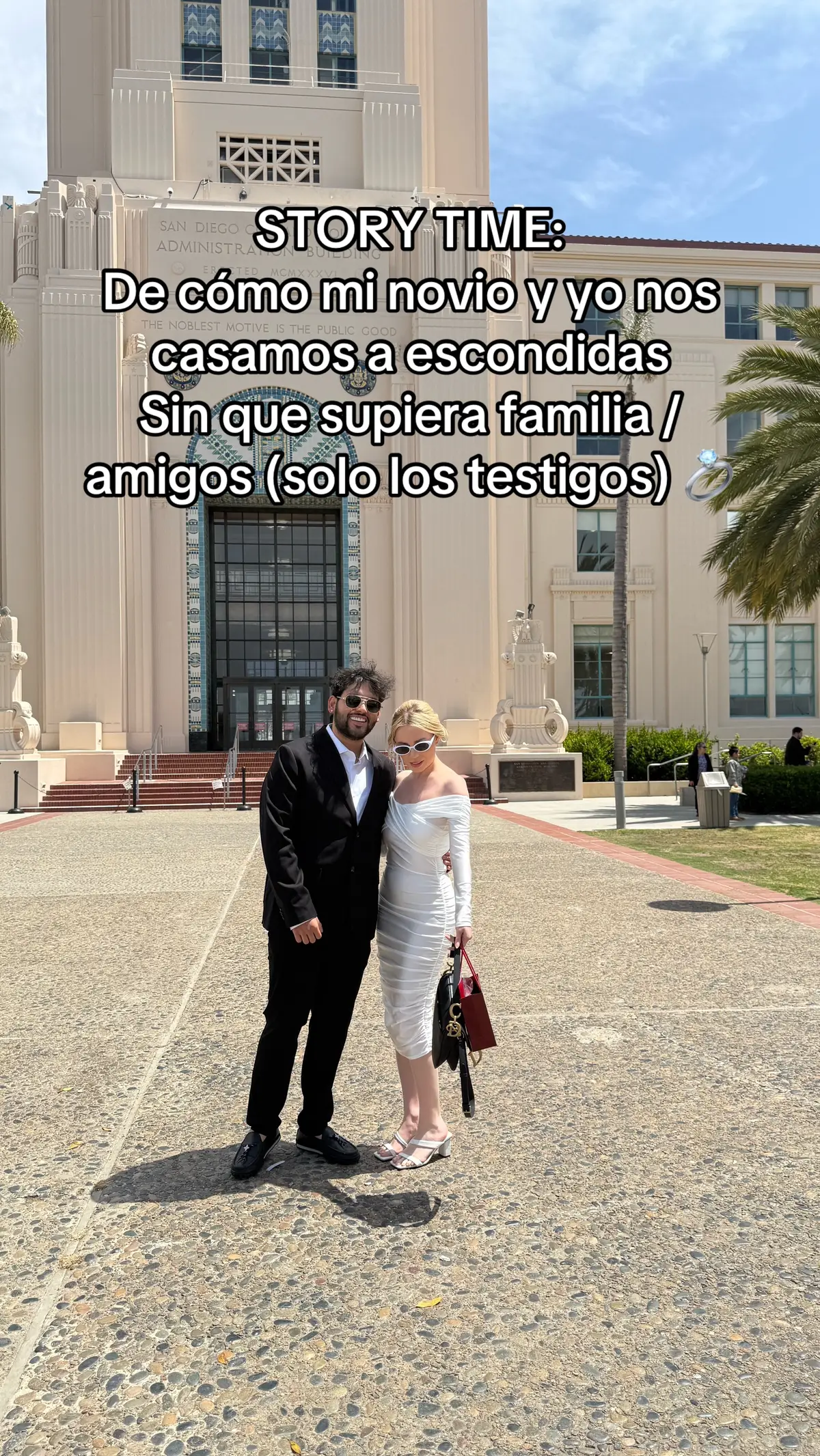 Estábamos cenando juntos como nuestro date night de siempre, y me dice mi novio entonces de la nada 